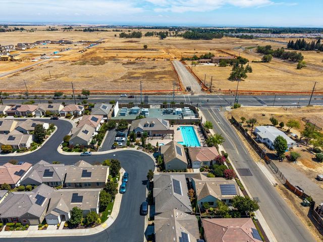 7472 Chatterton Way, Sacramento, CA 95829
