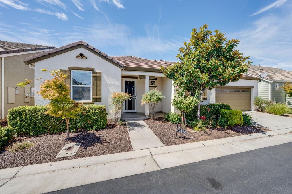 7472 Chatterton Way, Sacramento, CA 95829