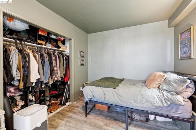3271 Kempton Ave, Oakland, CA 94611