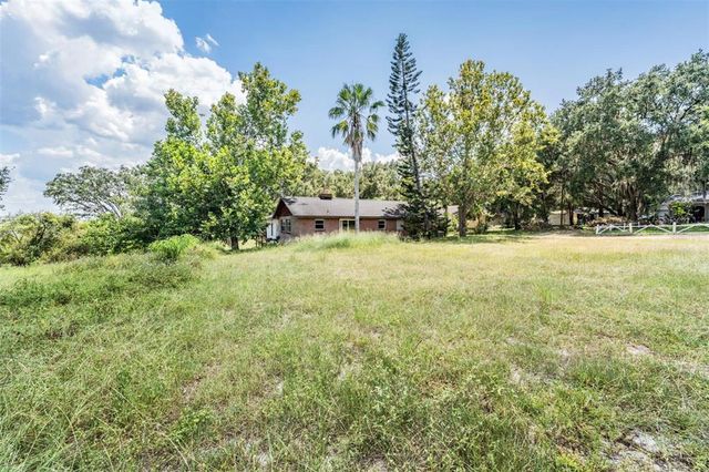 154 KNIGHT STREET, Mascotte, FL 34753