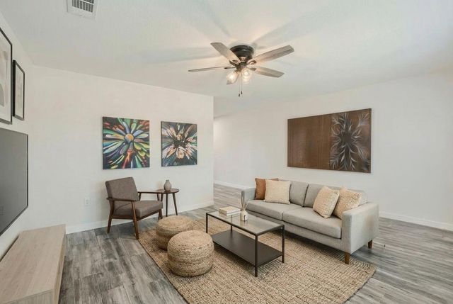 113 Fisher ST A & B, Elgin, TX 78621