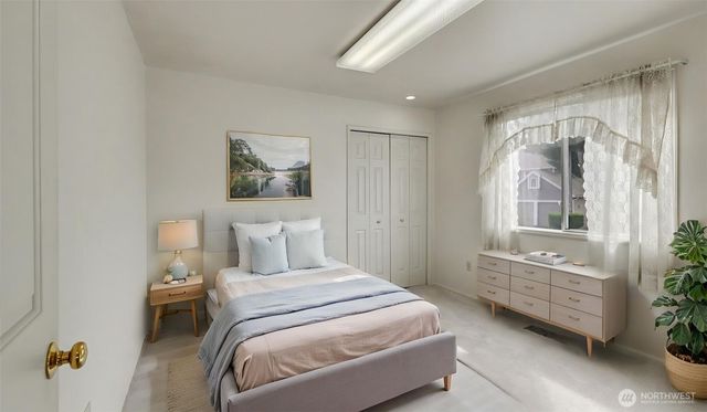 10303 SE 210th Place, Kent, WA 98031