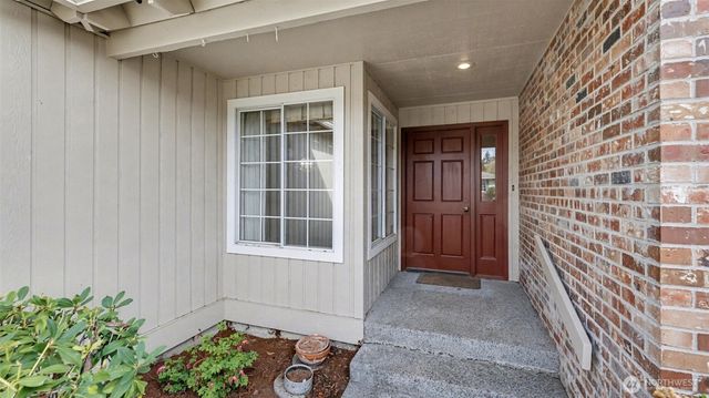 10303 SE 210th Place, Kent, WA 98031