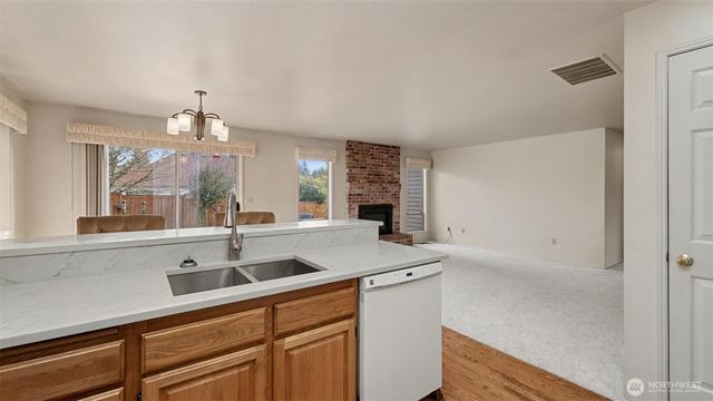 10303 SE 210th Place, Kent, WA 98031