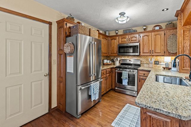 50 Tall Tree Drive, Strafford, MO 65757