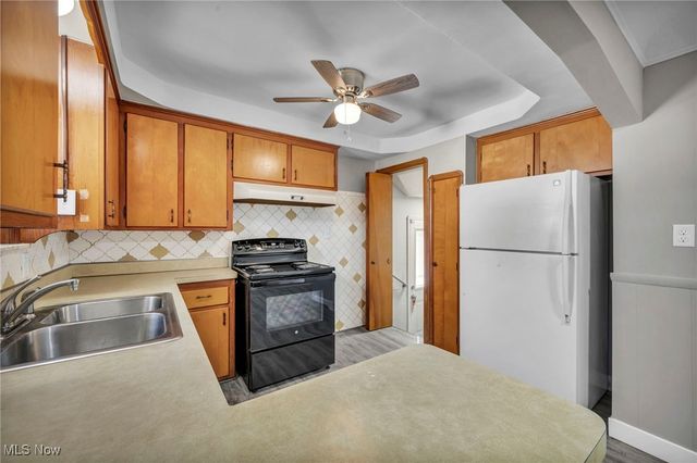 6704 Charles Avenue, Parma, OH 44129