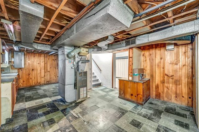 6704 Charles Avenue, Parma, OH 44129