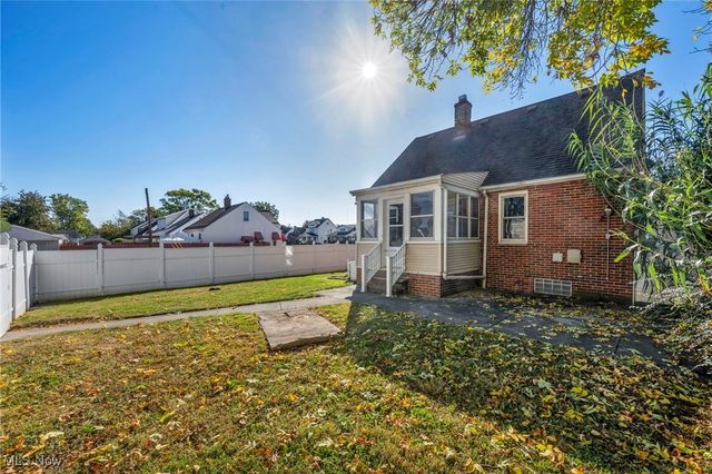 6704 Charles Avenue, Parma, OH 44129