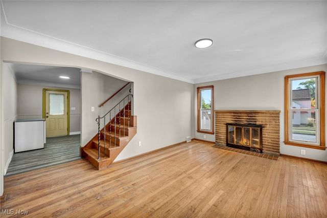 6704 Charles Avenue, Parma, OH 44129