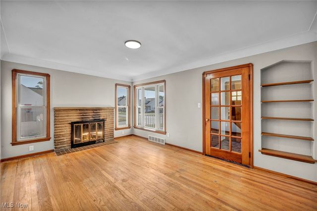 6704 Charles Avenue, Parma, OH 44129