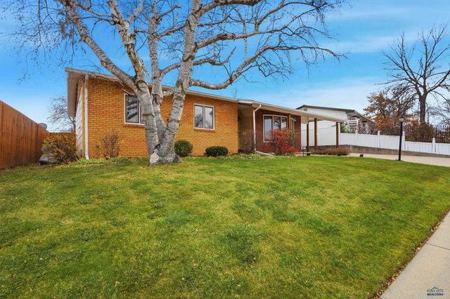 407 E COLLEGE AVE, Rapid City, SD 57701