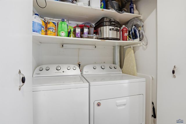 407 E COLLEGE AVE, Rapid City, SD 57701