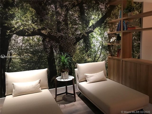 1010 Brickell Ave 2810, Miami, FL 33131