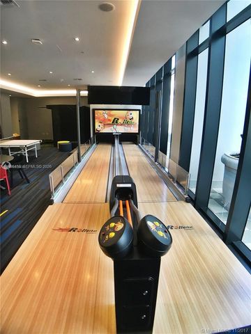 1010 Brickell Ave 2810, Miami, FL 33131