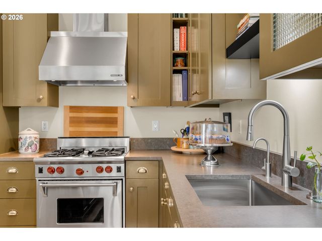 408 Nw 12TH Ave 604, Portland, OR 97209
