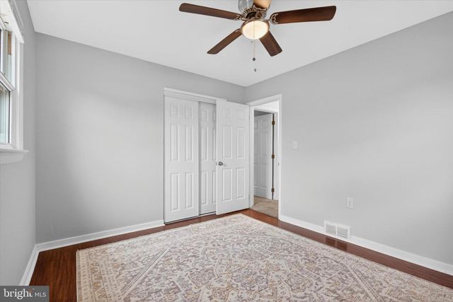 11 BERKLEY DR, Middletown, PA 17057
