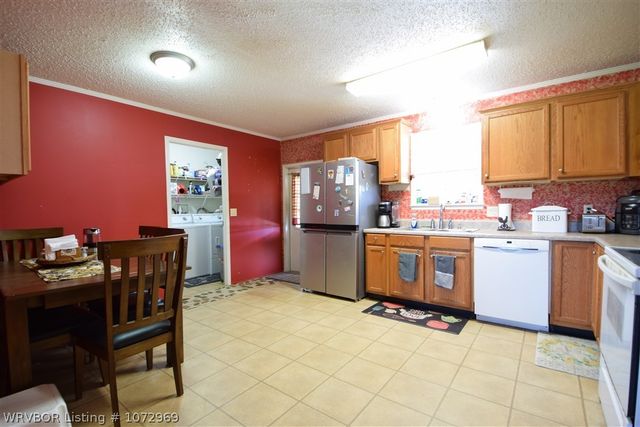 467646 E 1030 Road, Sallisaw, OK 74955