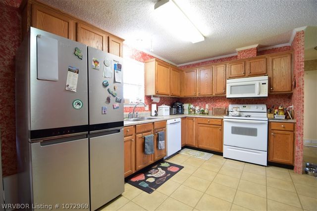 467646 E 1030 Road, Sallisaw, OK 74955