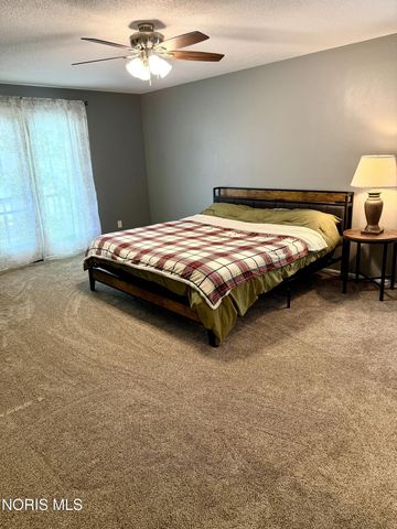 813 Roche De Bouef Court, Waterville, OH 43566