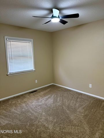 813 Roche De Bouef Court, Waterville, OH 43566