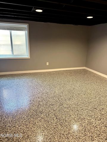 813 Roche De Bouef Court, Waterville, OH 43566