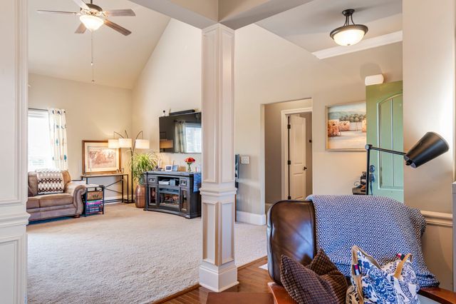1851 Lochlann Dr, Culleoka, TN 38451
