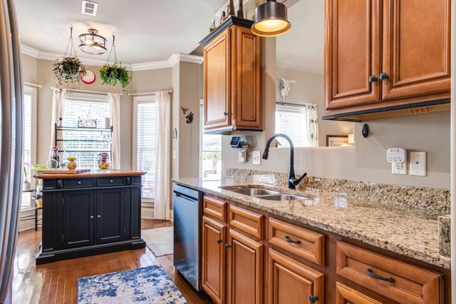 1851 Lochlann Dr, Culleoka, TN 38451