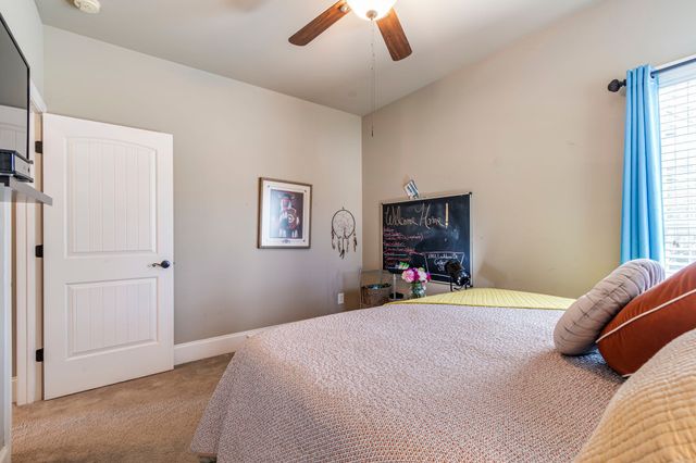 1851 Lochlann Dr, Culleoka, TN 38451