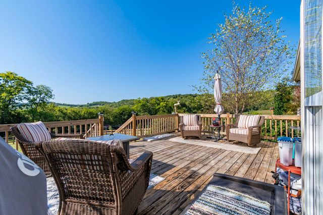 1851 Lochlann Dr, Culleoka, TN 38451