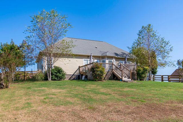 1851 Lochlann Dr, Culleoka, TN 38451