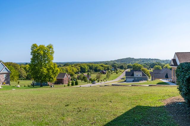 1851 Lochlann Dr, Culleoka, TN 38451