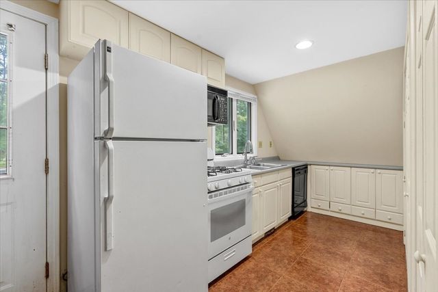 331 Mountain St, Sharon, MA 02067