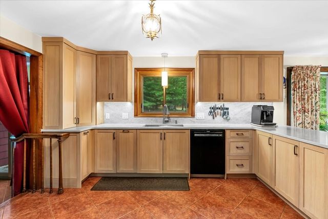 331 Mountain St, Sharon, MA 02067