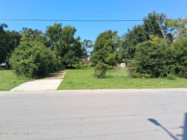 161 Pine Street, Biloxi, MS 39530