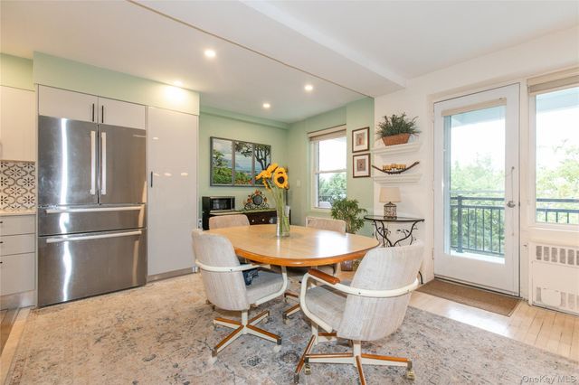 30 Stoner Avenue NW 2-O, Great Neck, NY 11021
