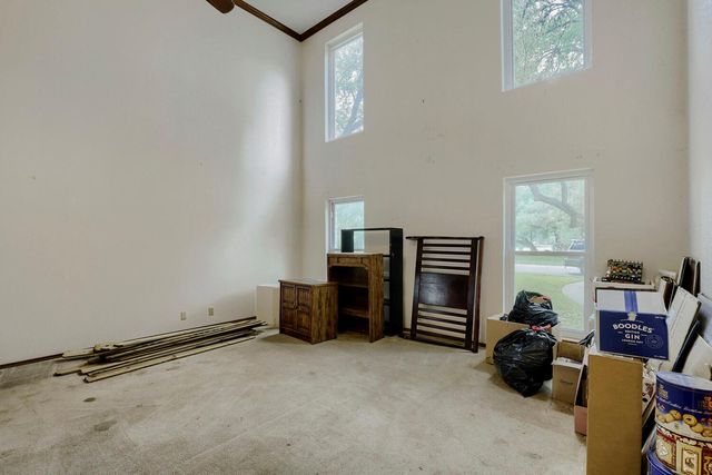 215 Dewberry CV, Buda, TX 78610