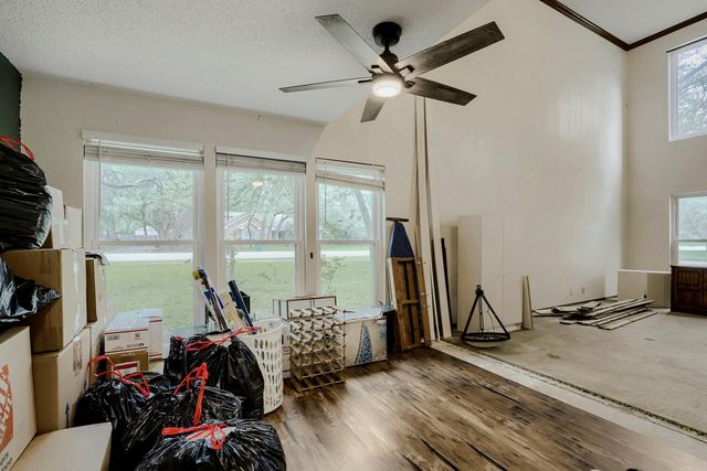 215 Dewberry CV, Buda, TX 78610