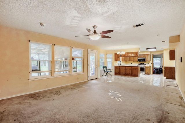 215 Dewberry CV, Buda, TX 78610