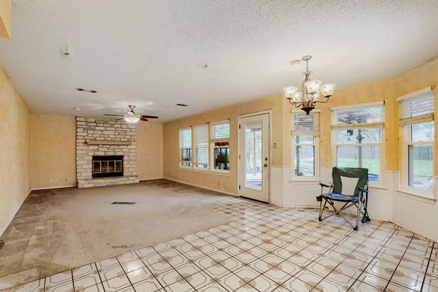 215 Dewberry CV, Buda, TX 78610