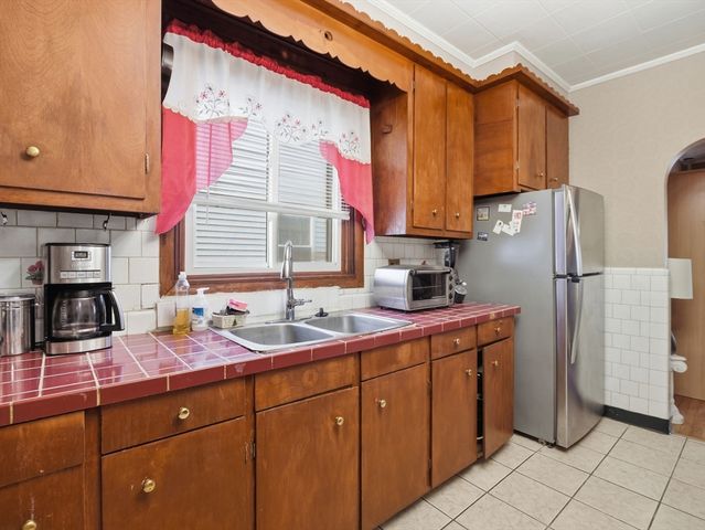 77 Lewis St, Everett, MA 02149