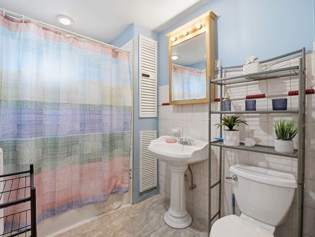 77 Lewis St, Everett, MA 02149