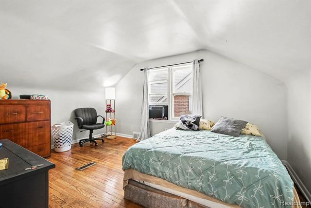 3145 S Liddesdale Street, Detroit, MI 48217