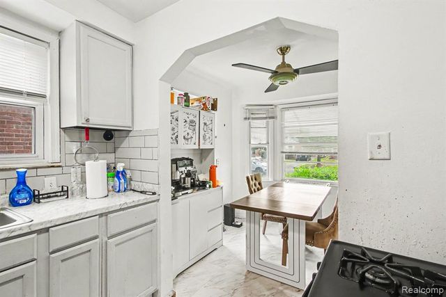3145 S Liddesdale Street, Detroit, MI 48217