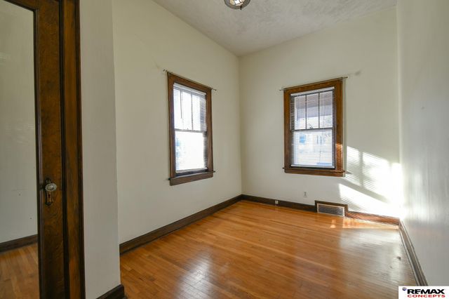 1524 S 7 th Street, Lincoln, NE 68502