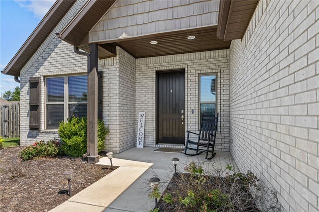 801 Bellmara Circle, Cave Springs, AR 72718