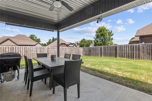 801 Bellmara Circle, Cave Springs, AR 72718