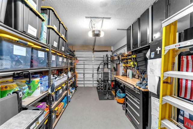 1050 NW 129th Avenue, Miami, FL 33182