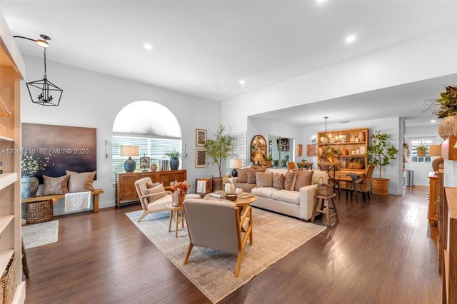 1050 NW 129th Avenue, Miami, FL 33182