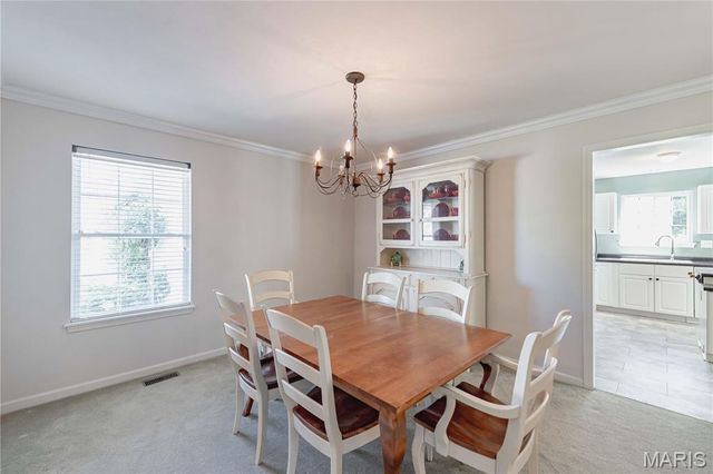 3067 Crystal Lake Drive, St Louis, MO 63129