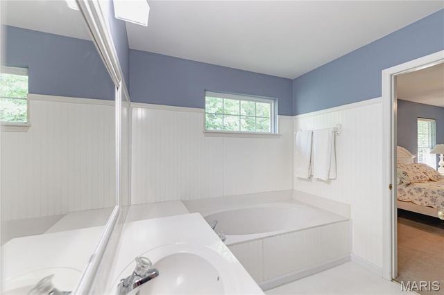 3067 Crystal Lake Drive, St Louis, MO 63129